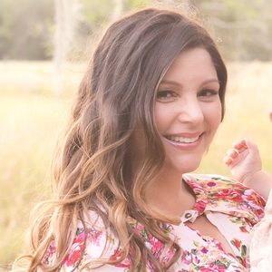 Meet your Posher, Tia